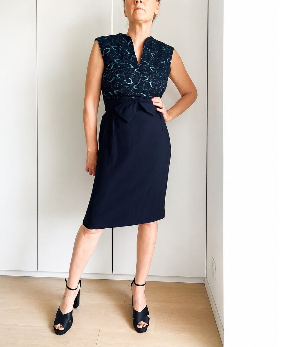 Womens Vintage 50s Party Dress Size Medium Union Made USA Black Pencil